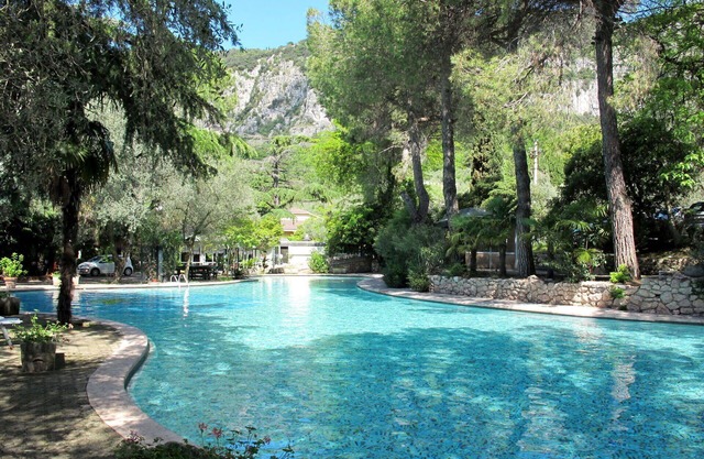 Beautiful apartment for 5 guests with WIFI, pool, TV and terrace
