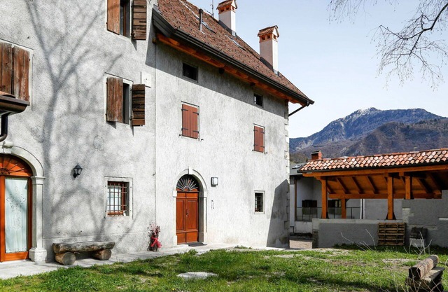 Beautiful apartment for 2 people with WIFI, TV, patio and parking