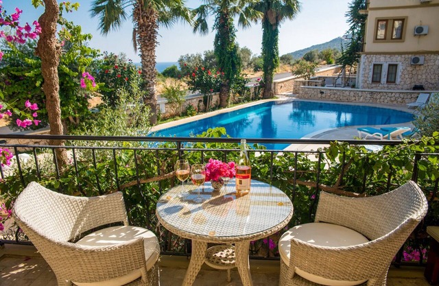 Beautiful apartment for 2 people, 1st floor, balcony, sea view, central location
