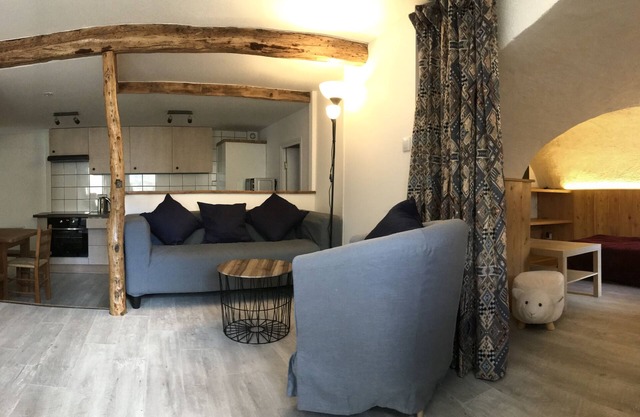 Beautiful apartment, garden side in the heart of Vallouise