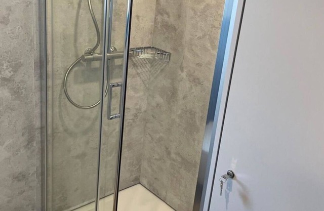 Beautiful apartment in villa for 6 people with WIFI, TV, terrace and parking