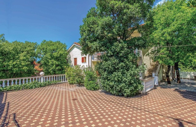 Beautiful apartment in Povile with WiFi