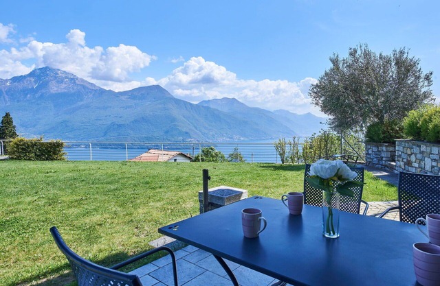 Beautiful apartment for 4 guests with WIFI, TV, terrace and parking