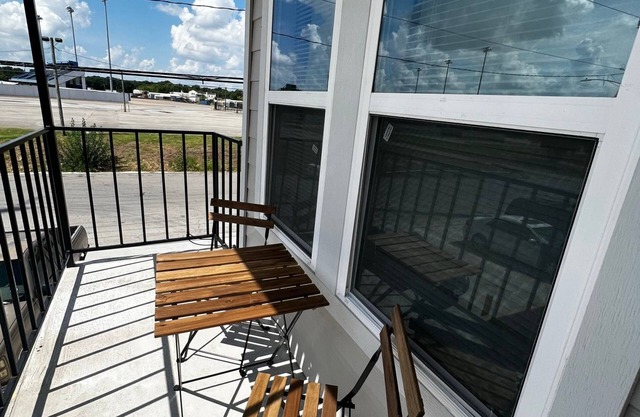 Beautiful apartment near the University of Houston for 4 people to sleep