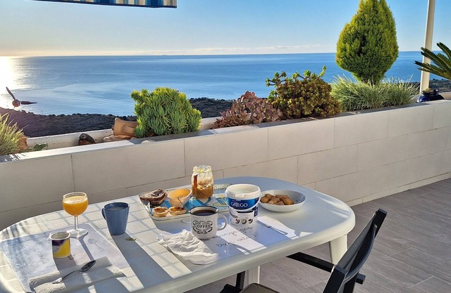 Beautiful apartment with panoramic view in a high-class residence!