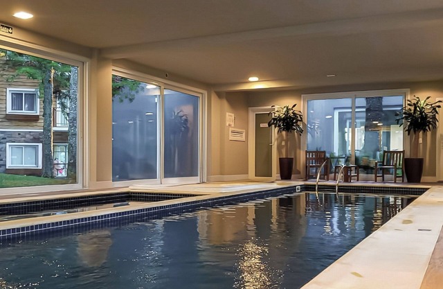 Beautiful Apartment With Heated Pool Cap0302