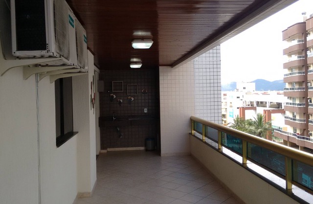 Beautiful apt near the sea