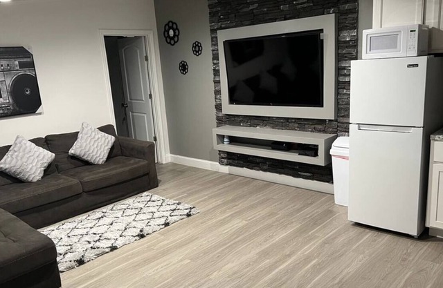 Beautiful apt with whirlpool 5 minutes from Orlando airport