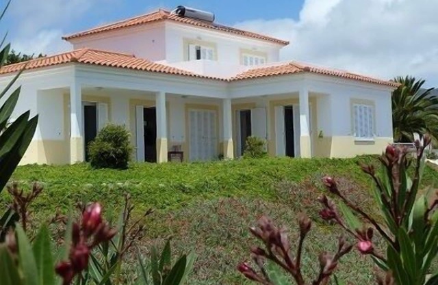 Beautiful Architect-designed House With Glorious Sea Views