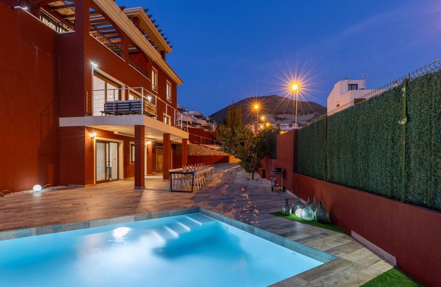 Beautiful Bay Views by Fidalsa