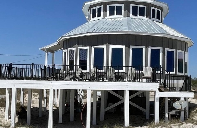 Beautiful beach front property. Pool is shared by 3 properties.