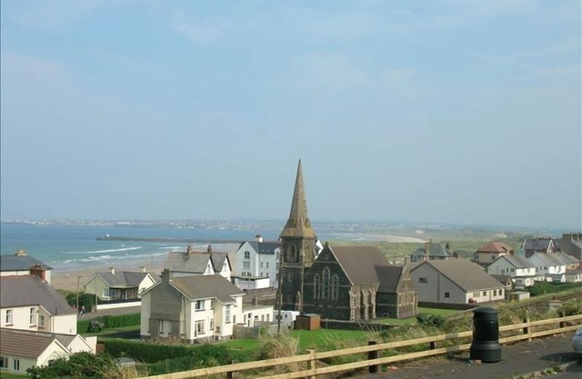 Beautiful Beach House Castlerock Village Golf Surfing Walks