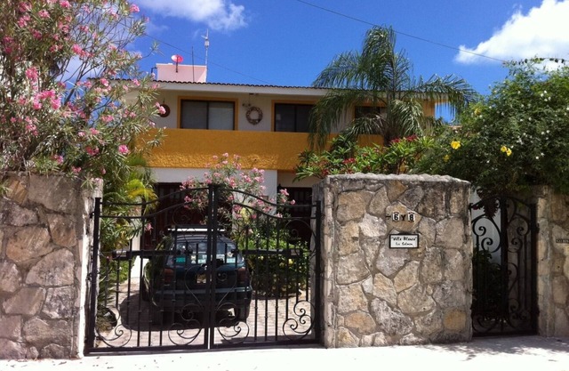 Beautiful Beach House in Cozumel, Secure, Close but not too close to Everything