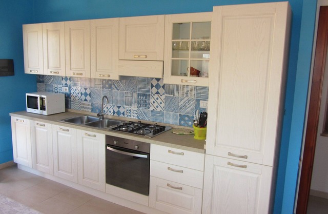 Beautiful beach house sleeps 8