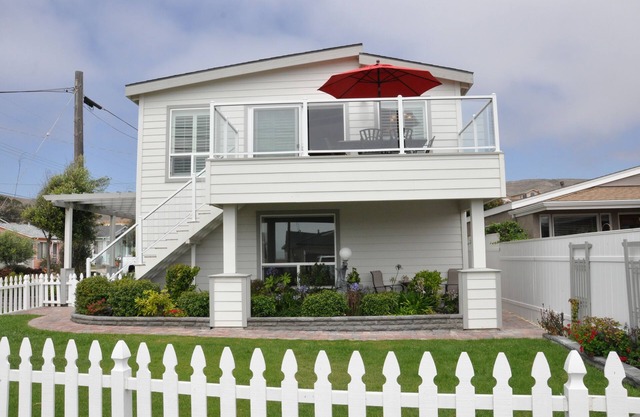 Beautiful Beach House Steps from the Beach