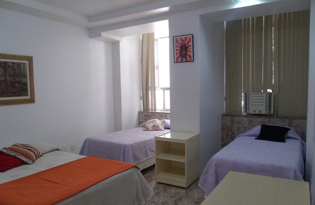 Beautiful Bedroom and Living Room in the Center of Rio