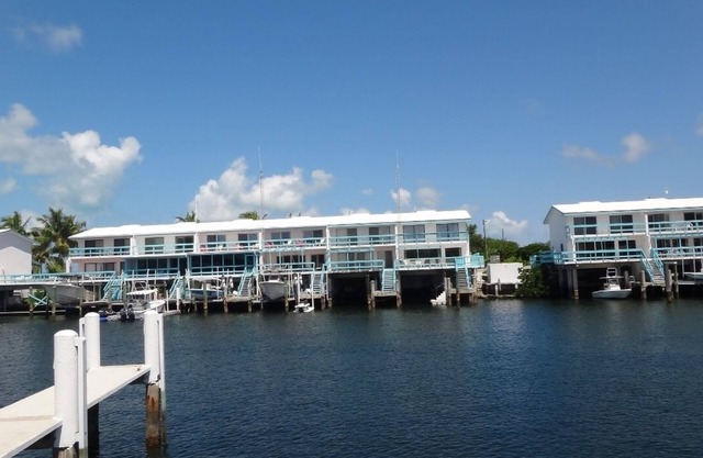 Beautiful Boutique Overwater Townhouse with Private Dock and All Amenities