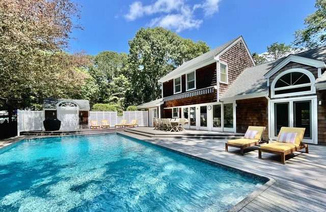 Beautiful, bright, heated pool, near beaches, villages, restaurants, Wolffer.