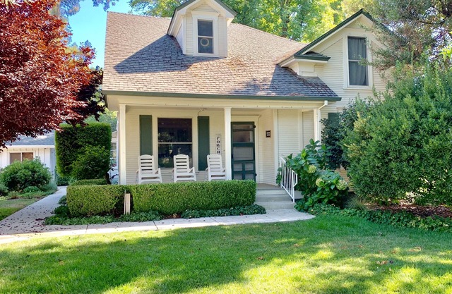 Beautiful Chico Farmhouse With Room for All…10 beds!