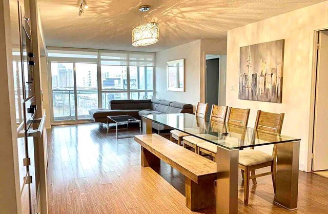 Beautiful Condo In Downtown