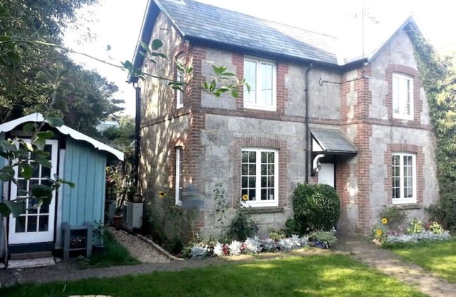 Beautiful Cottage by the Coast