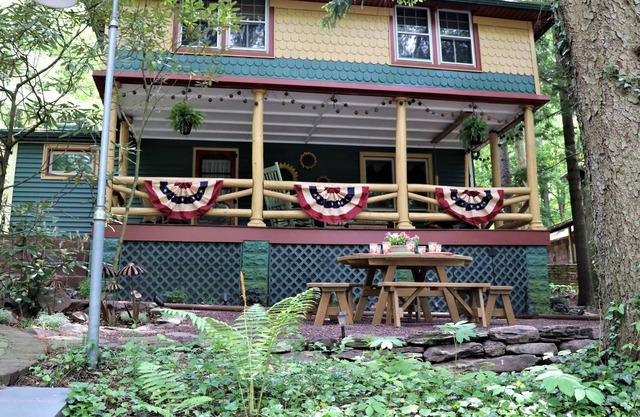 Beautiful Cottage near all that Mt Gretna has to offer!!