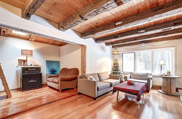 Beautiful Cottage - Sleeps 14+ Trails Sauna Fire pit No Neighbours
