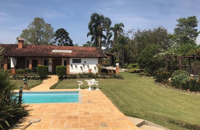 Beautiful country house/estate/farm in the best condominium in the region!