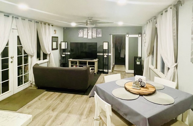 Beautiful Country Living 3-Bedroom Home with Patio- 30 Day Hawaii Rental