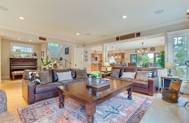 Beautiful Custom Home with Pool in Coronado Village