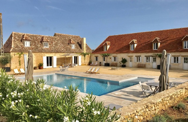 Beautiful detached Villa with private swimming pool, free WiFi & beautiful view