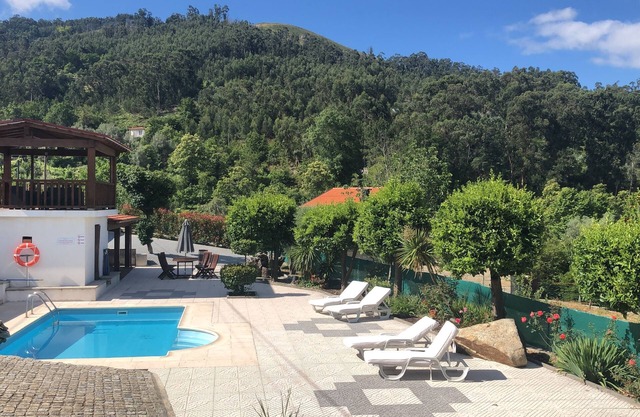 Beautiful detached villa with private pool, FibreWi-fi, garden, games room & BBQ