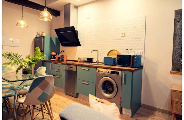 Beautiful apartment on the banks of the Jerte river. Pets Allowed. Nature.