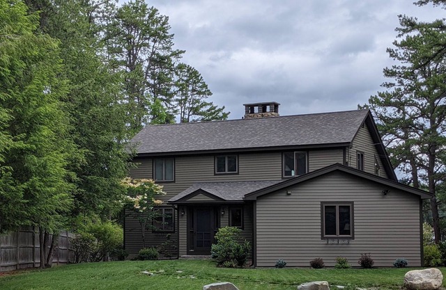 Beautiful Family Home- Lakefront w/ Private Beach on Lake Ossipee