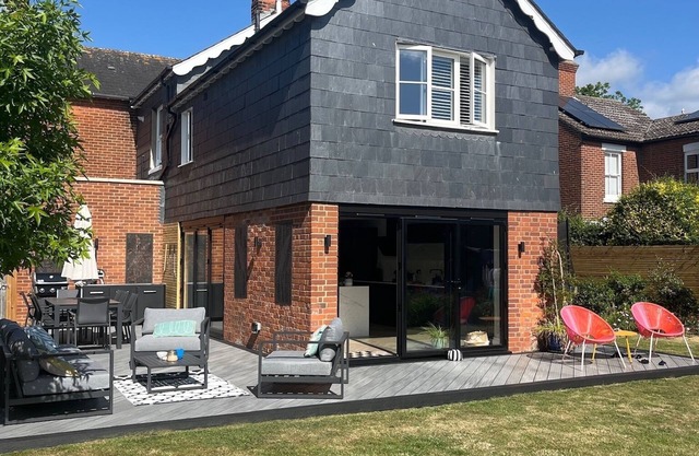 Beautiful family house near river with hot tub