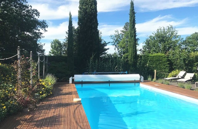 Beautiful gite with balcony, stunning views, large private pool & gardens