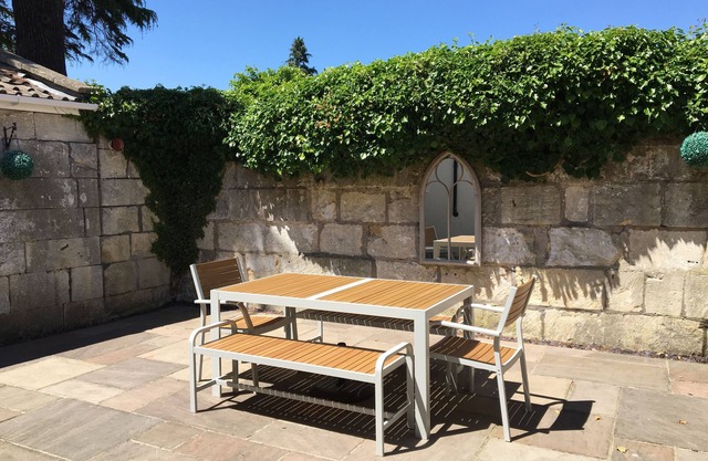 Beautiful Grade II Period Cottage in Bath with 3 beds sleeps 6