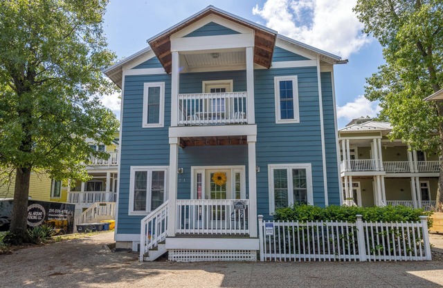 Beautiful Guest House in Beachwalk Resort Perfect for Small Families