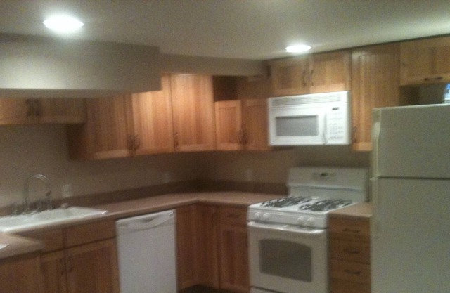 Beautiful Home 5 Blocks From Ferry To French Quarter