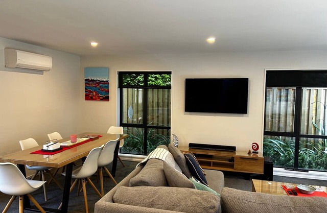 Beautiful home away from home, in quiet area.