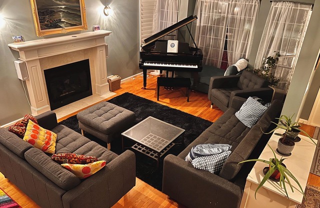 Beautiful home in forest country - pet friendly!