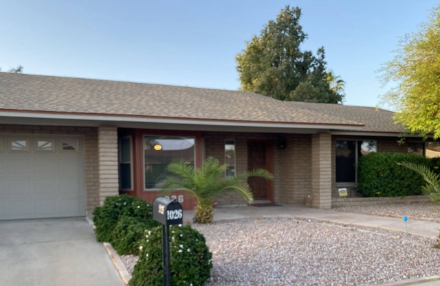 Beautiful home close to shopping and restaurants