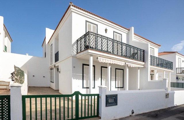 Beautiful home in Abades with WiFi