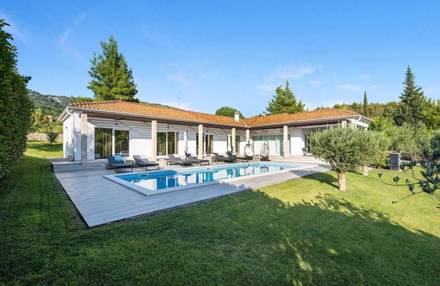 Beautiful home in Dubrava with sauna