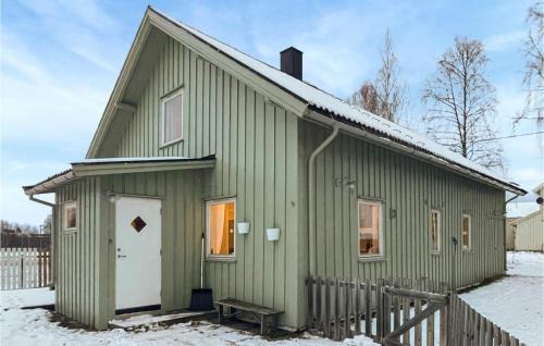 Beautiful Home In Flisa With Kitchen
