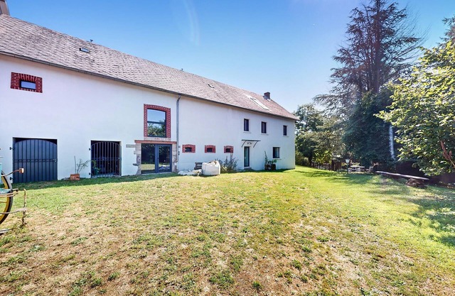 Beautiful home in Bourg Lastic