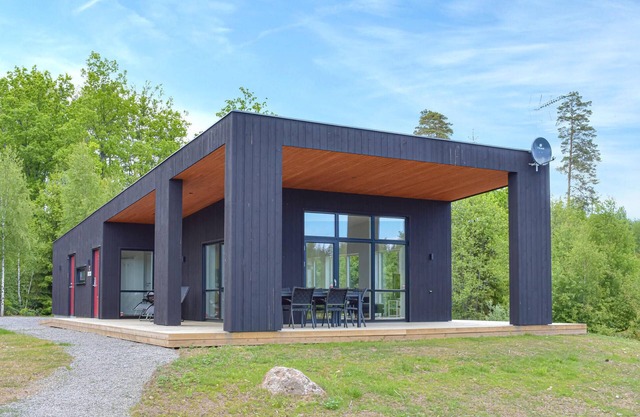 Beautiful home in Holmsjö with sauna