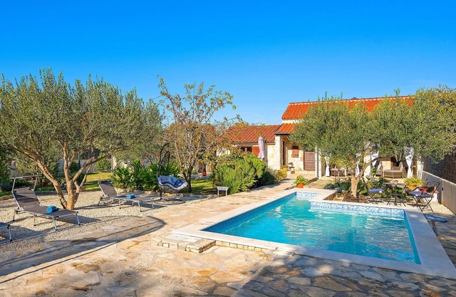 Beautiful home in Konjevrate with WiFi