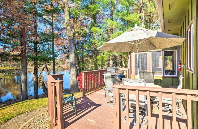 Beautiful Home w/Hot Tub on Lake Wissota