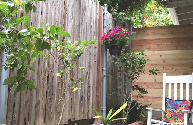 Beautiful home with hottub AC nearBeach